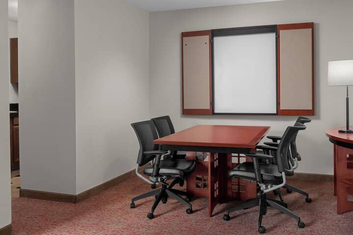 Room 15 of 32