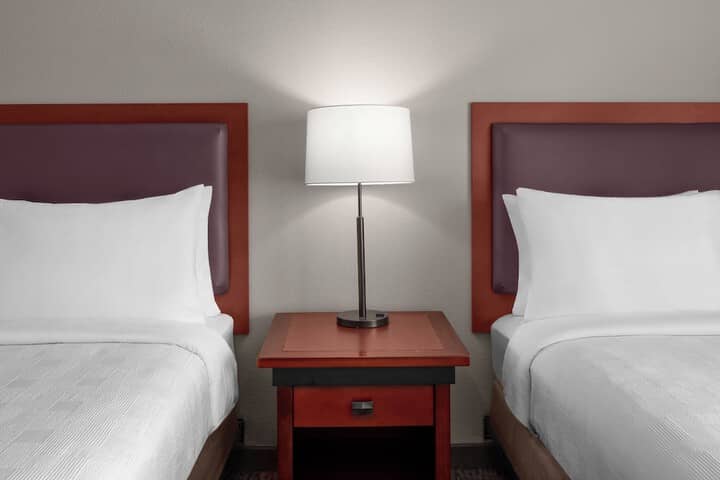 Room 5 of 32