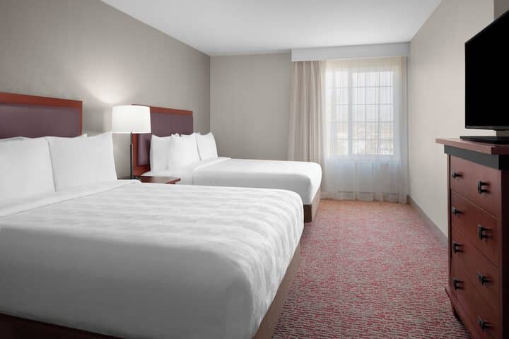 Room 6 of 32