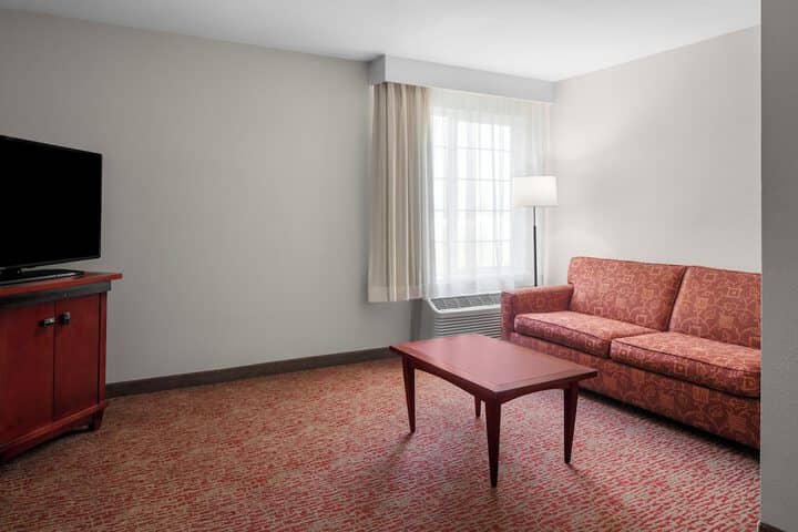 Room 14 of 32