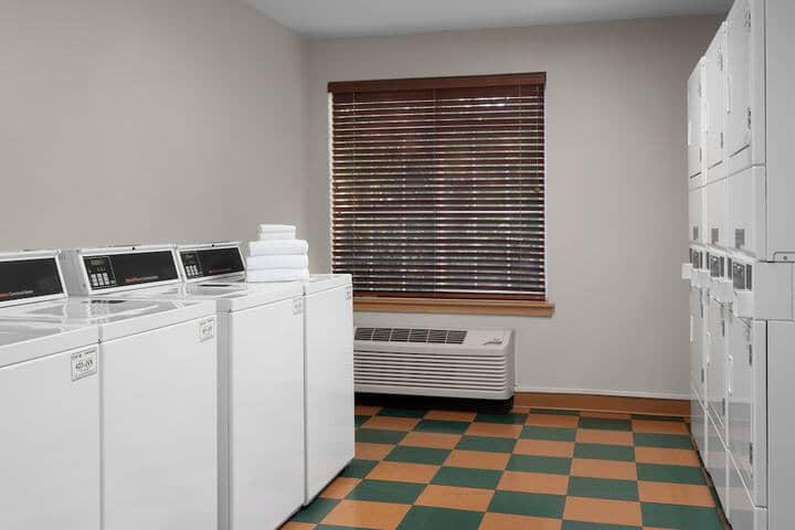 Room 26 of 32