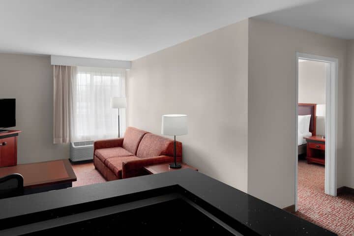 Room 19 of 32